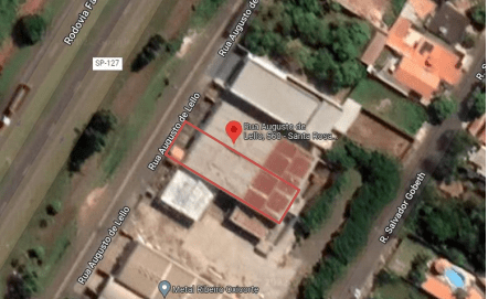 50 de um lote que contém a construção de um galpão 1080m² de área