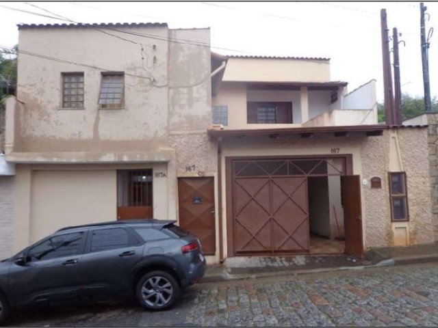 Nua propriedade de um sobrado com 5 dormitórios, área total construída  218m², Vila Natal, Mogi das Cruzes/SP (19550) | Grupo Lance