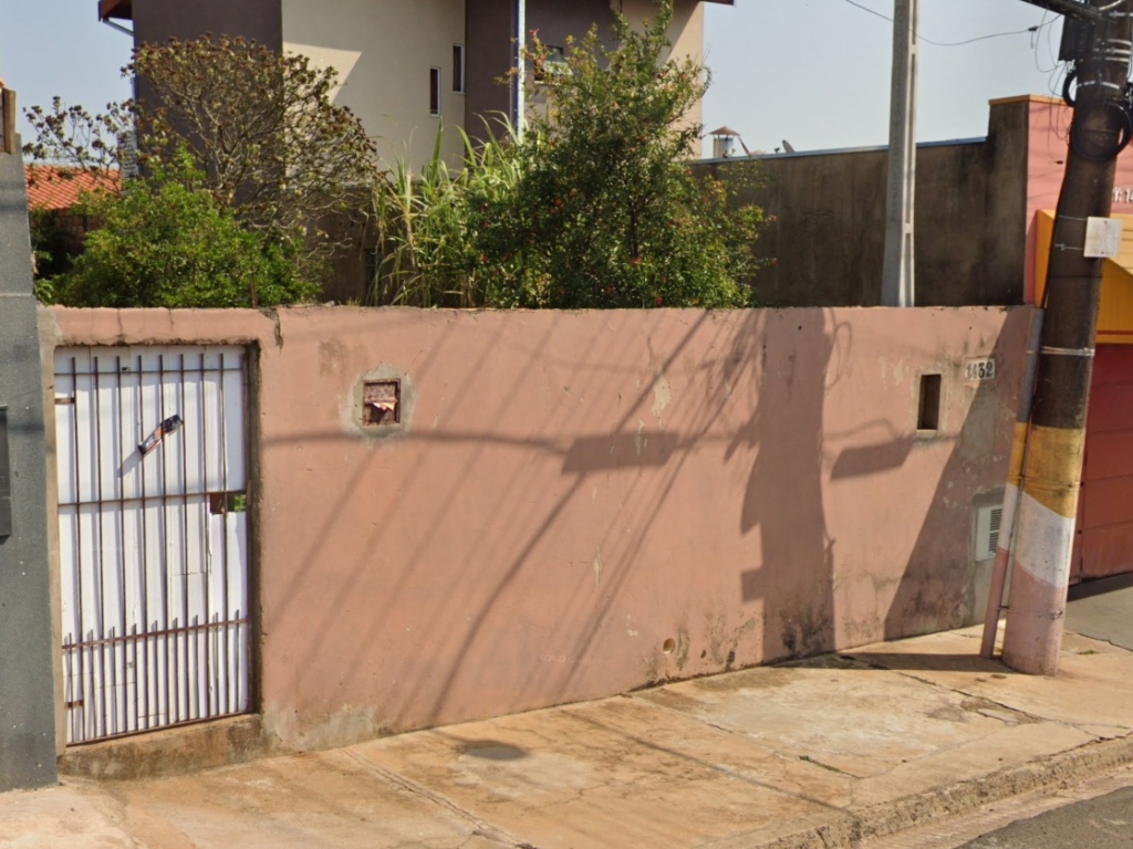 Imóvel Residencial, a.t 200m², a.c 52,80m², Bairro Vila Martins III, Avaré-SP.