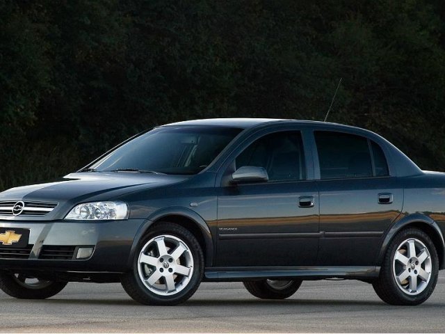 Veículo Chevrolet Astra Sedan, 2003, 4 portas, cor banca (22870